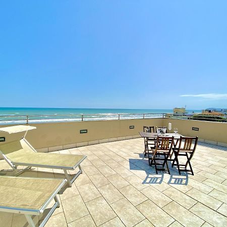 Hotel Avana Fronte Mare ริชโชเน ภายนอก รูปภาพ