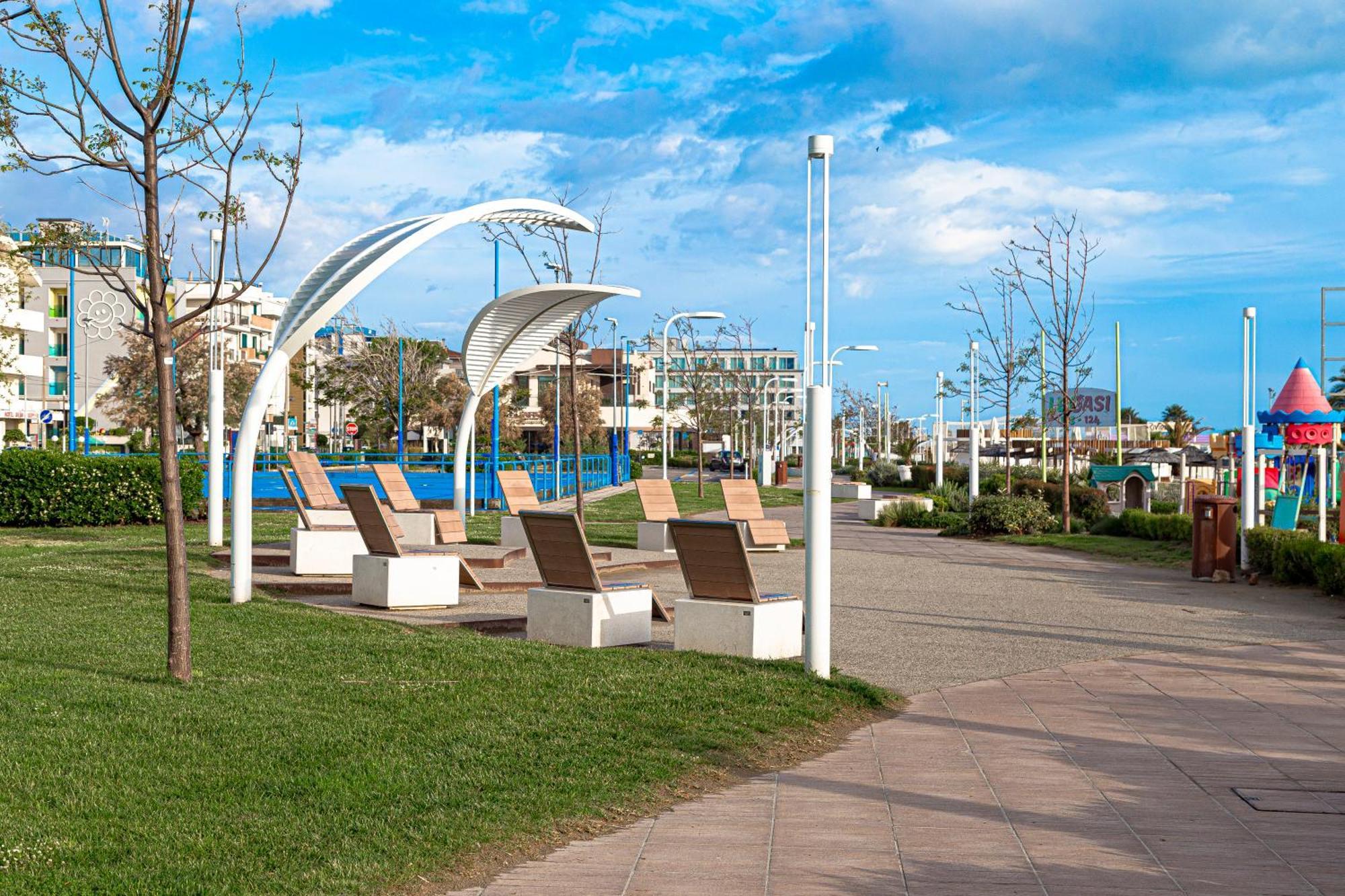 Hotel Avana Fronte Mare ริชโชเน ภายนอก รูปภาพ