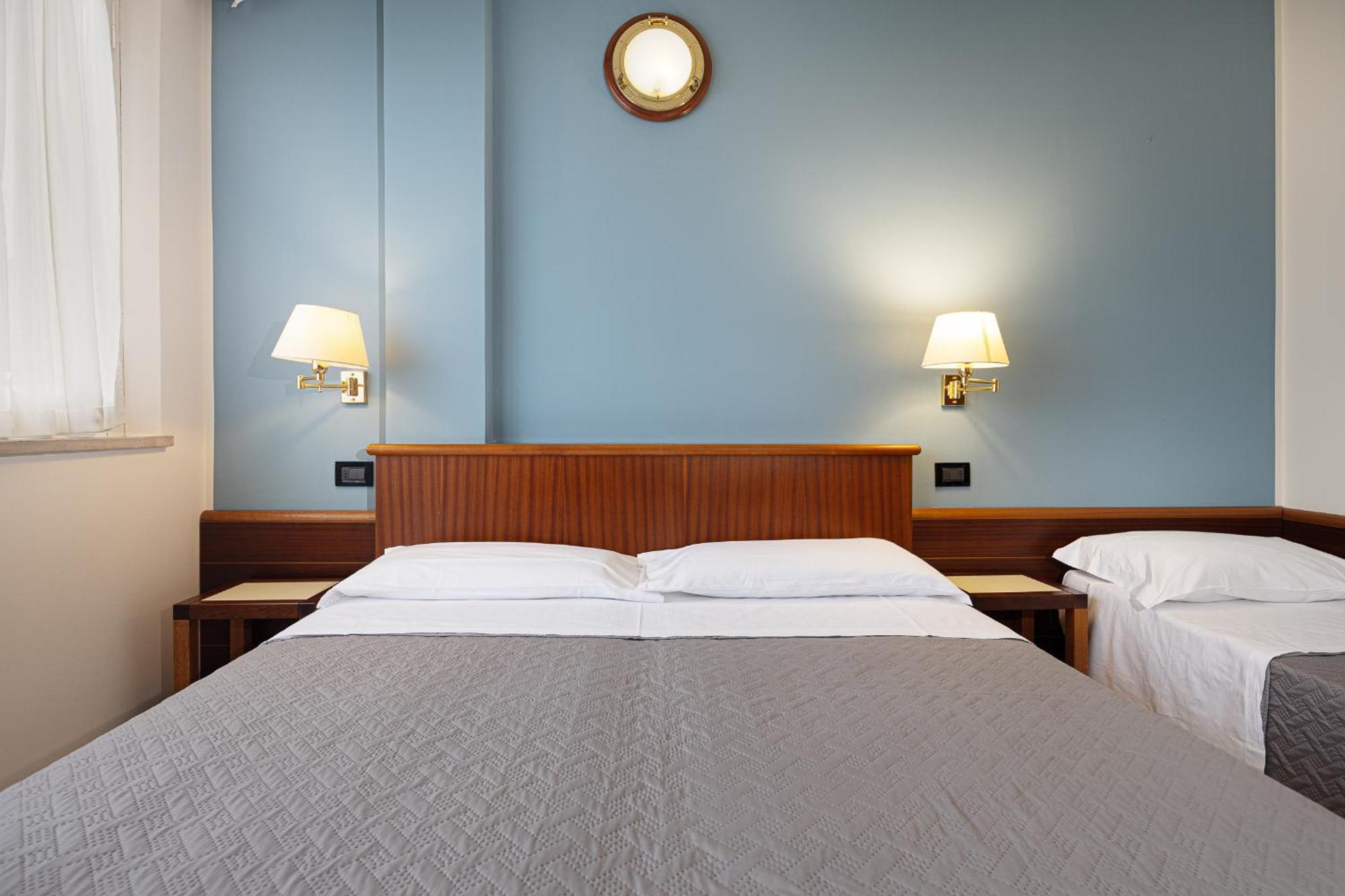 Hotel Avana Fronte Mare ริชโชเน ภายนอก รูปภาพ