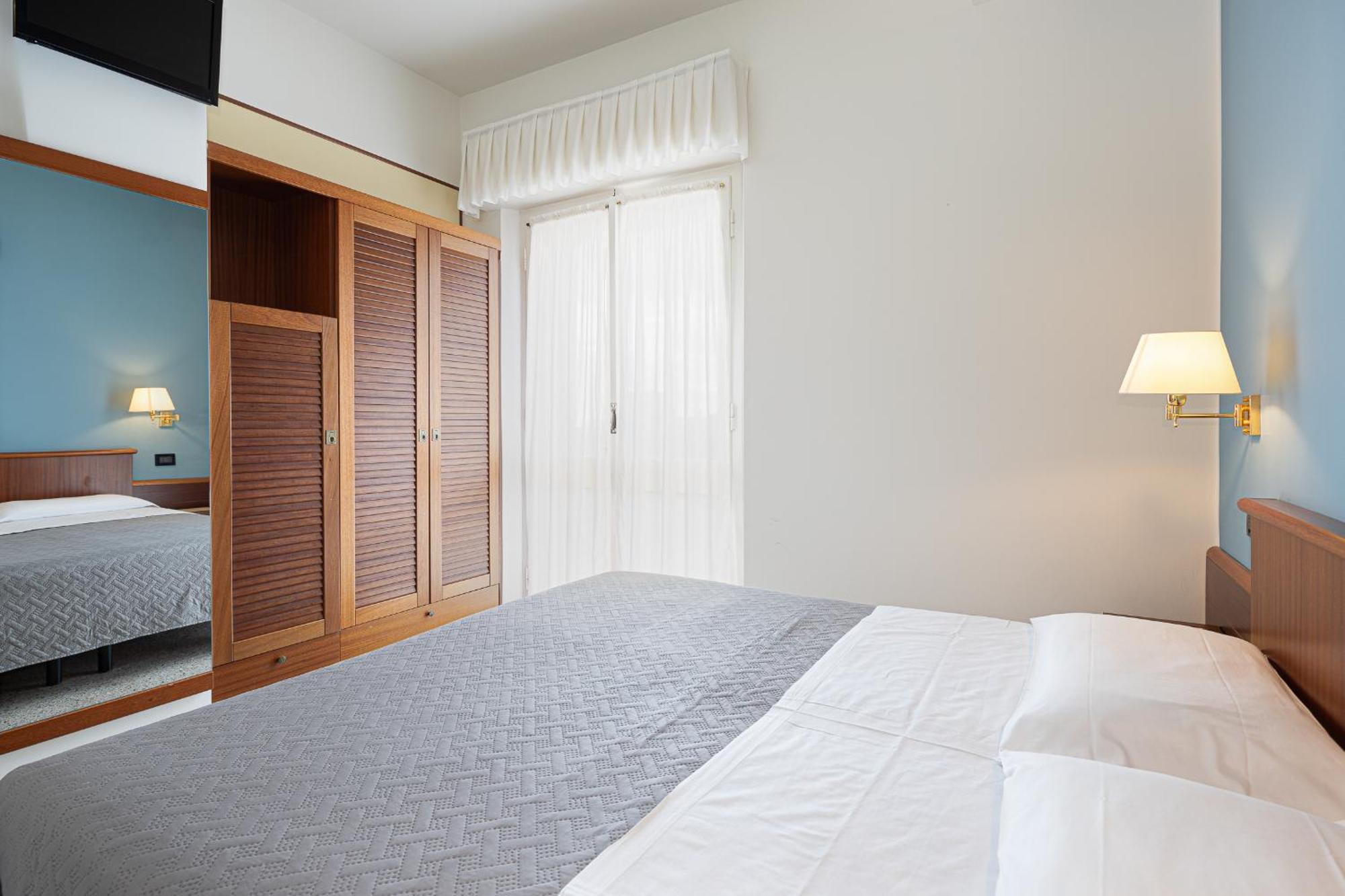 Hotel Avana Fronte Mare ริชโชเน ภายนอก รูปภาพ