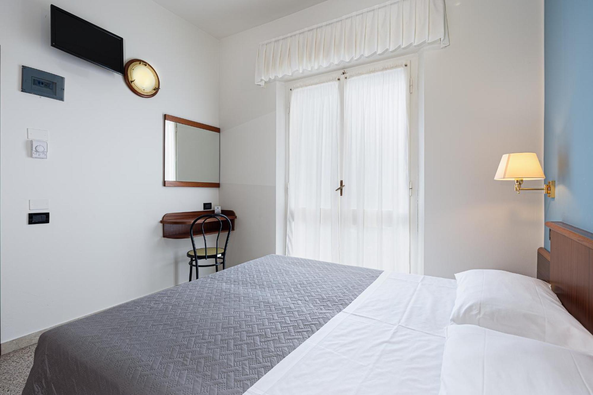 Hotel Avana Fronte Mare ริชโชเน ภายนอก รูปภาพ