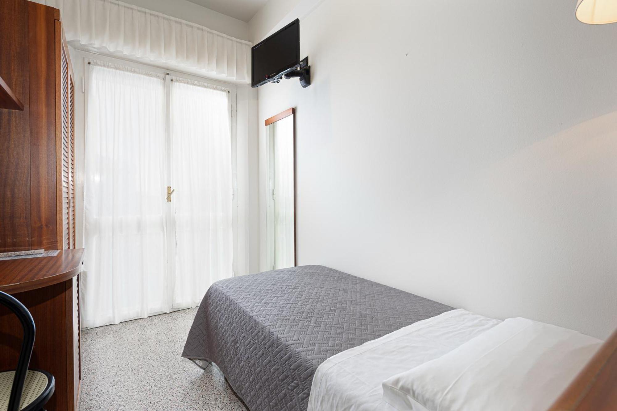 Hotel Avana Fronte Mare ริชโชเน ภายนอก รูปภาพ