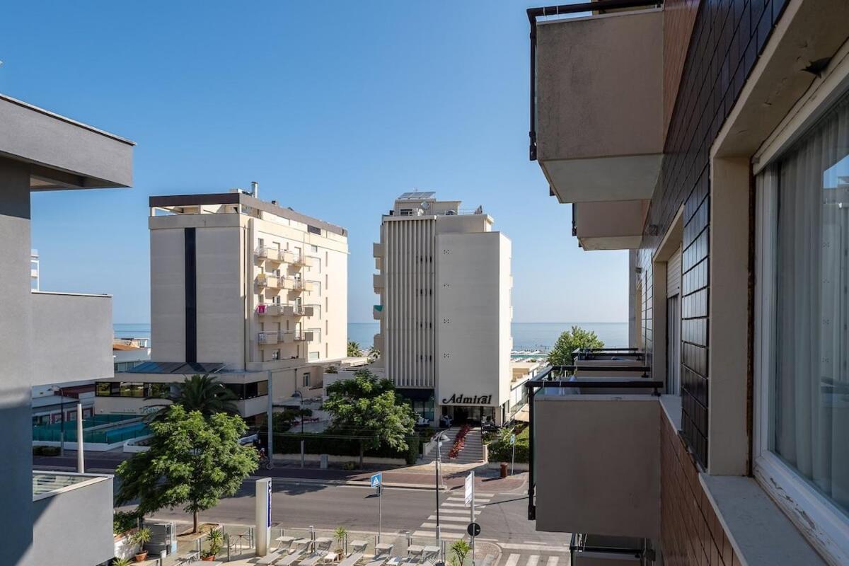 Hotel Avana Fronte Mare ริชโชเน ภายนอก รูปภาพ