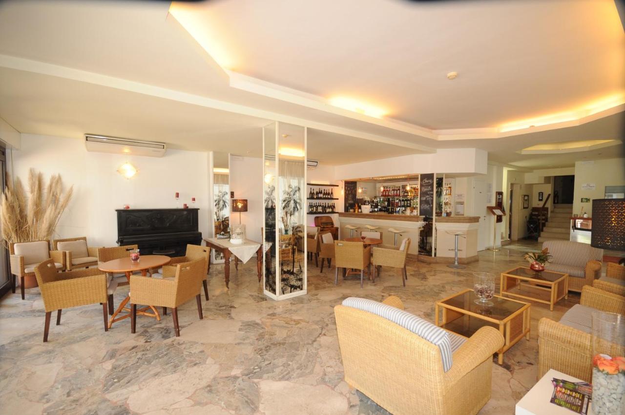 Hotel Avana Fronte Mare ริชโชเน ภายนอก รูปภาพ
