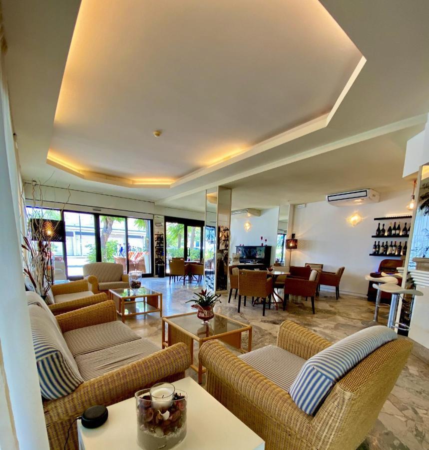 Hotel Avana Fronte Mare ริชโชเน ภายนอก รูปภาพ
